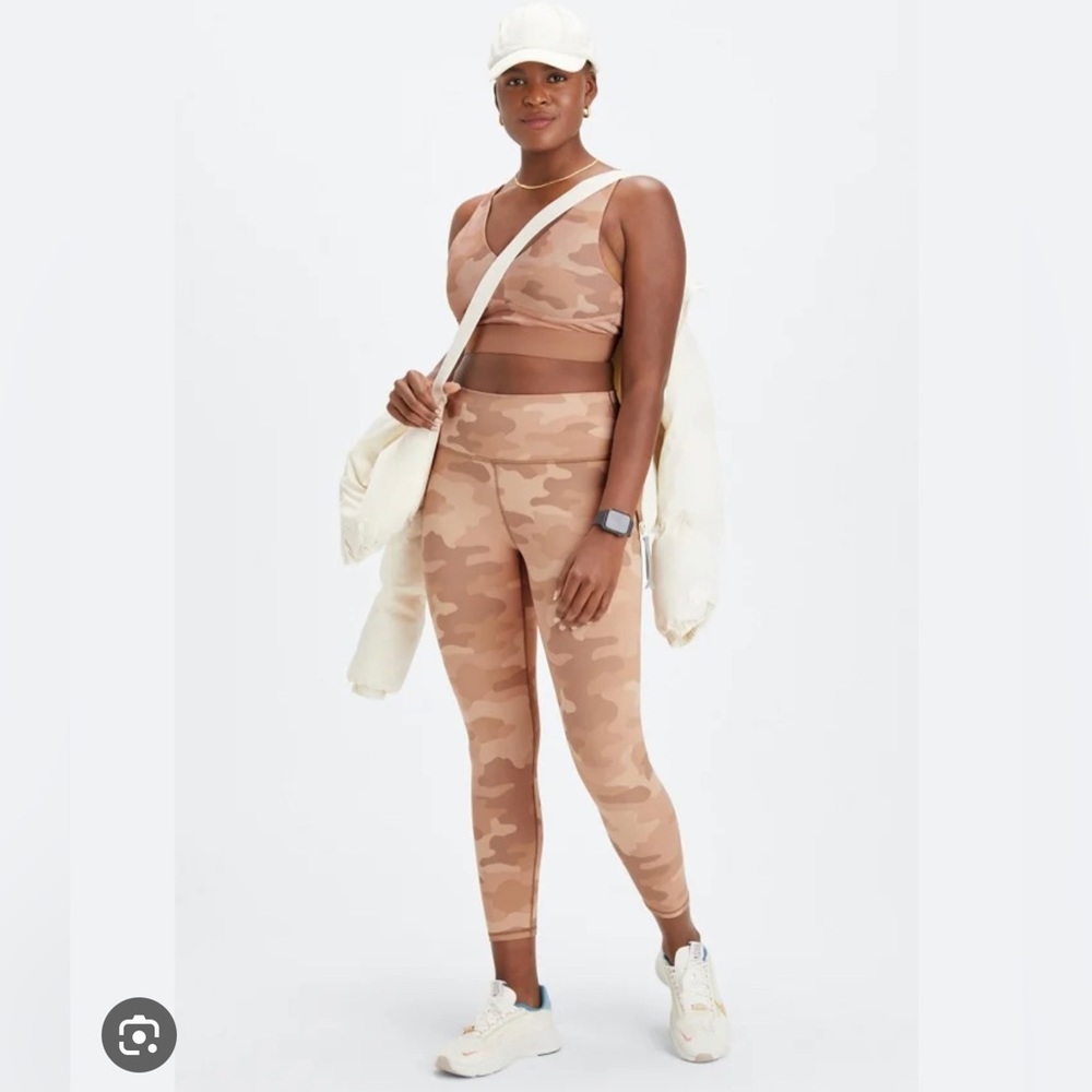 COPY - Fabletics powerhold camo leggings